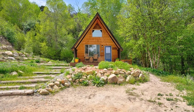 Cabin · Cozy Private Mountain Cabin on 1,000 acre property