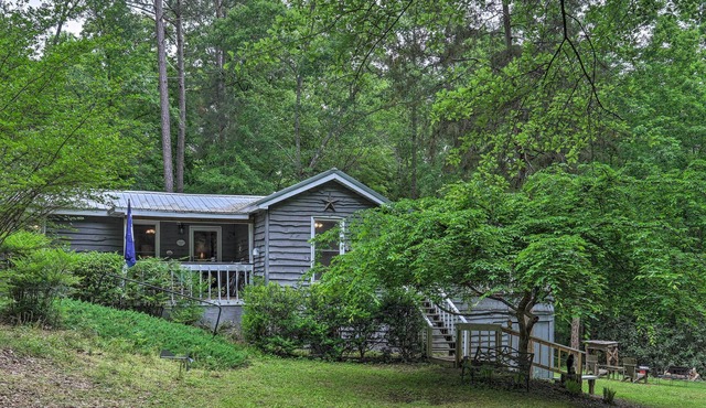 Cabin Escape w/ Richard B Russell Lake Access!