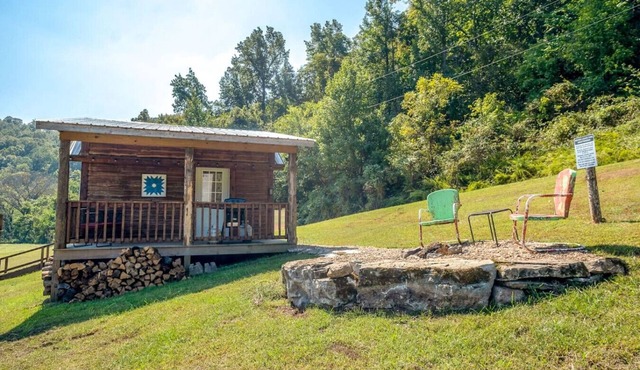Cabin-ette at the Creek ~ a Tiny Ozark Getaway