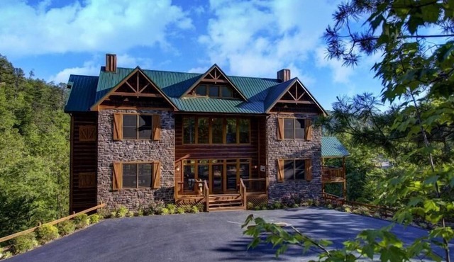 Cabin + FREE Resort Amenities | Pigeon Forge