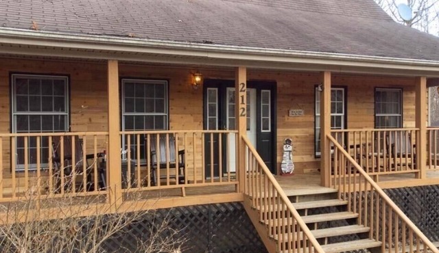 Cabin. Hocking county ,private , secluded. Family, Friends.