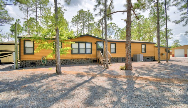 Cabin in River Ranch Florida