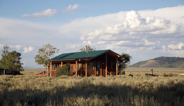 Cabin In Teton National Park Close To Yellowstone With Views Of The Tetons.