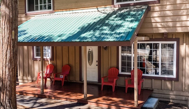 Cabin in the heart of the village with WiFi - 4 bedrooms plus kid loft