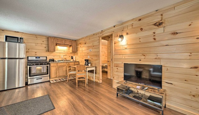 Cabin in The Huron-Manistee National Forest!