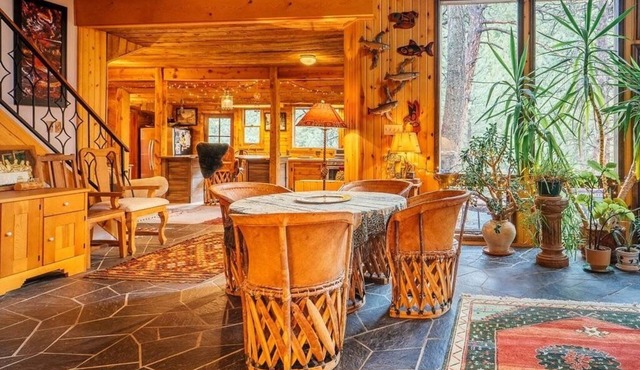 Cabin in the Pines. Close to Boulder, Colorado and Indian Peaks Wilderness.