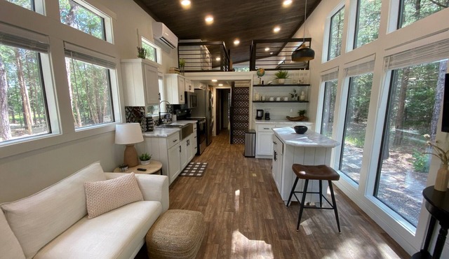 Cabin in the piney woods of East Texas, near lakes and state parks.