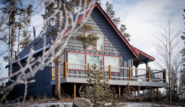 Cabin in the Woods | 2+Loft/2BA | PVT Hot Tub