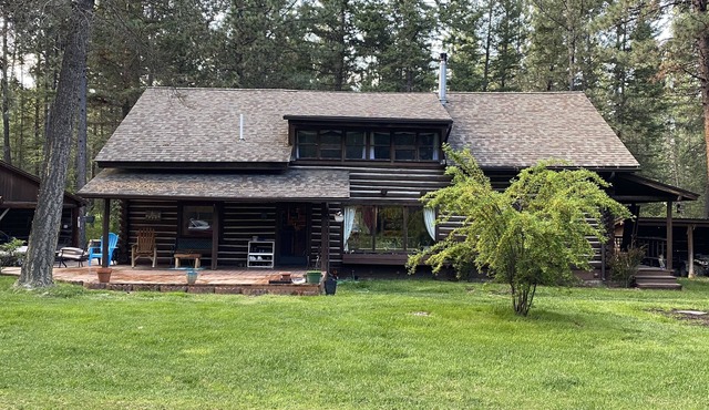 Cabin in the woods 20 mins from downtown