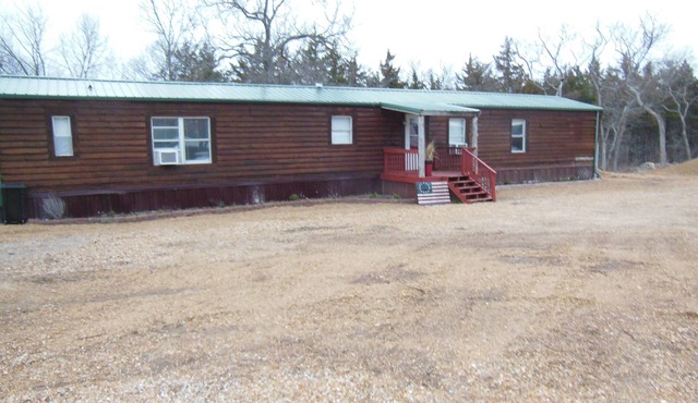 CABIN IN THE WOODS , FAMILY AND PET FRIENDLY