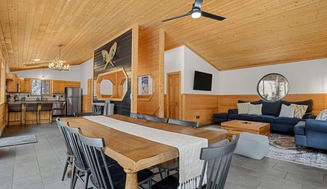 Cabin in the Woods*Hot tub*Private