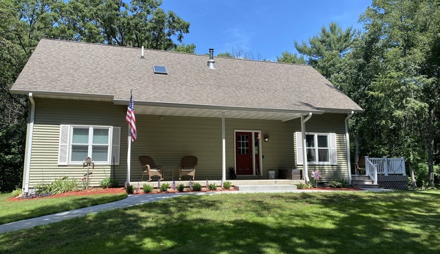 Cabin in the woods with Castle Rock Lake access