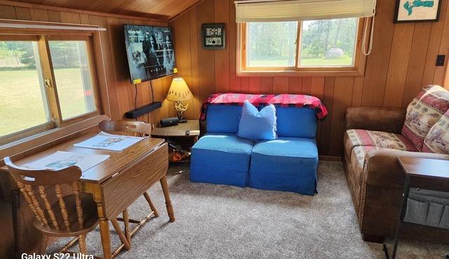 Cabin in wooded setting, safe, charming, Thumb Lake, Snowmobile, icefish, Boyne