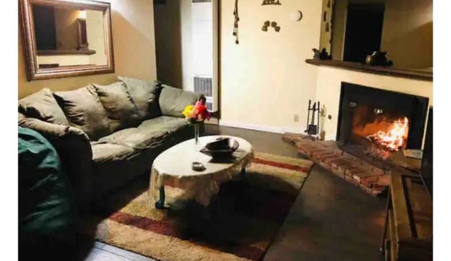Cabin located near Slopes- close to stores