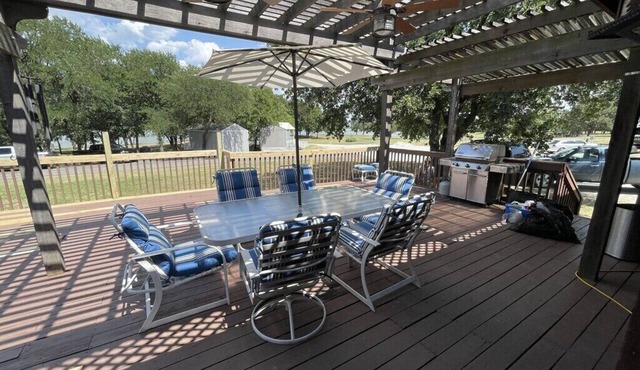 Cabin located on Lake Lewisville