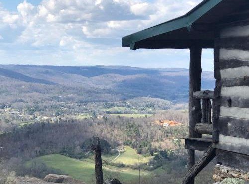 Cabin Lookout Mountain