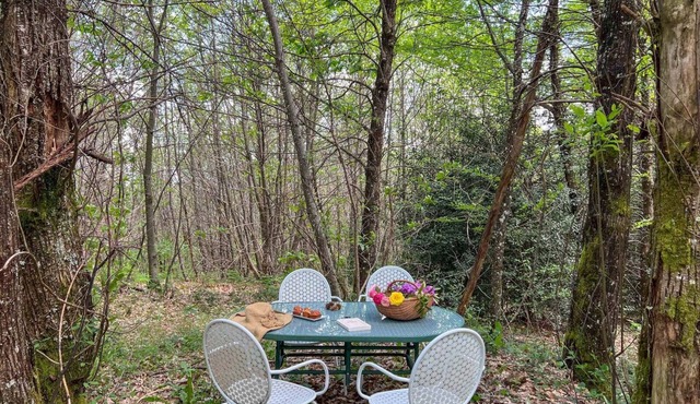 Cabin 'Love Yourte Avec Hammam' with Private Terrace, Shared Garden and Air Conditioning