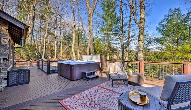 Cabin Near Boone w/Hot Tub & Mountain Views