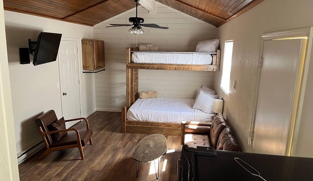 Cabin Near Fishing Lakes Truman Lake and Lake of the Ozark