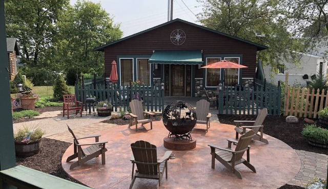 Cabin near Mississippi with Pickleball court - North Star