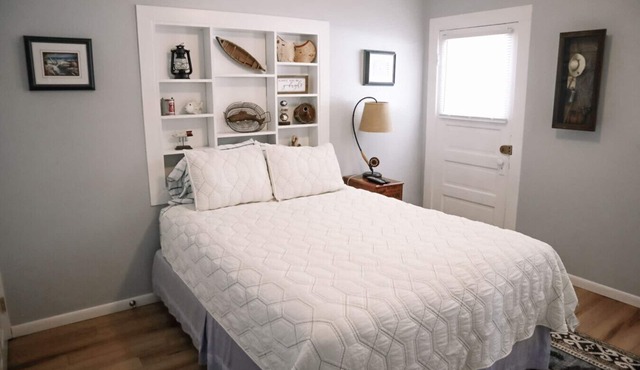 Cabin near Mississippi with Pickleball court - Froggy's Hideaway