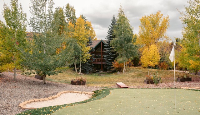 Cabin Near Park City & Mirror Lake -Sleeps 15-Hot Tub-Arcade-Putting Green