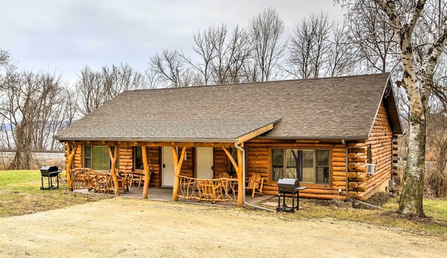 Cabin Near River - Treehouse Masters Stayed Here!