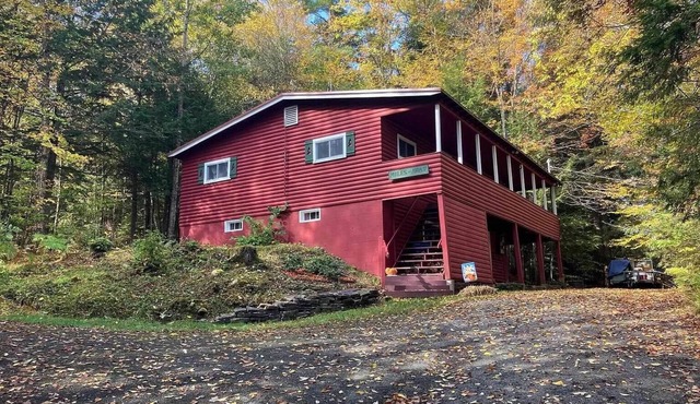 Cabin Near Stratton and Mt. Snow w/hot tub, sauna