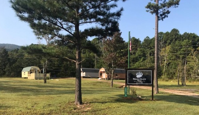 Cabin near the Kiamichi River and mountains for the outdoor ATV/UTV enthusiast!