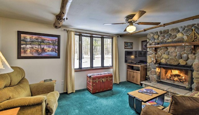 Cabin Near to Lakes, ATVing, Skiing and Natl Forest