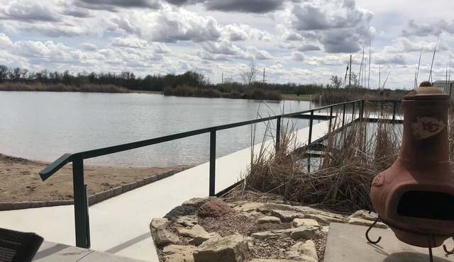 Cabin next to water! Fisherman’s Dream! HUNTERS WELCOME!