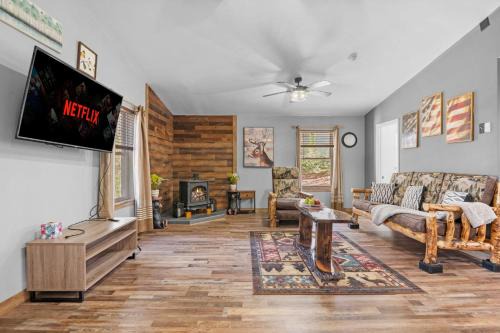 Cabin Oasis - Nestled in the Woods Seclusion