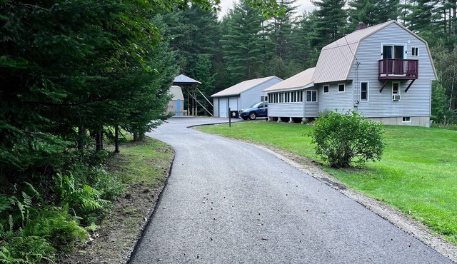 Cabin on 30 acre of privacy. Fire pit, picnic table, trails & close to town.