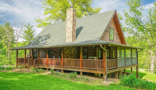 Cabin on 66 private acres with hiking trails