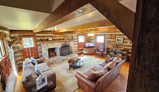 Cabin on a farm stay with roaming peecocks