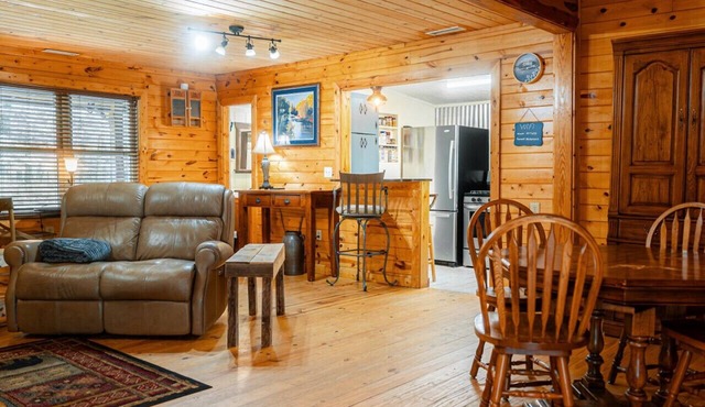 Cabin ON Creek min's to Lake James/Linville Gorge