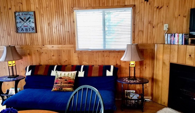Cabin on Crowe Lake
