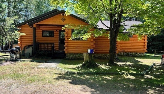 Cabin on Crystal Lake located on the Three Lakes Chain of Lakes.