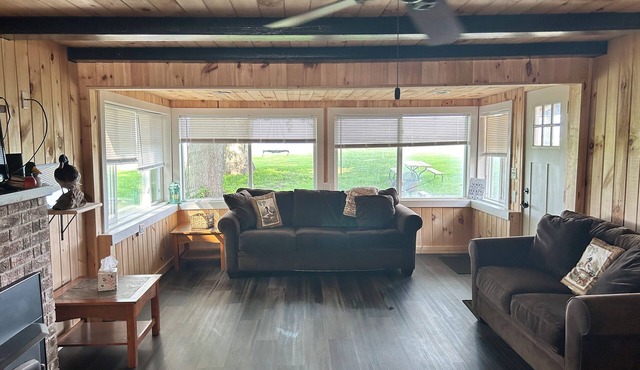 Cabin on Fish Point, Unionville Boating, Fishing, Hiking, Hunting, Relaxation