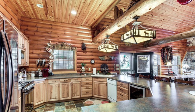 Cabin on Round Lake w/Boat Dock & Water Views!