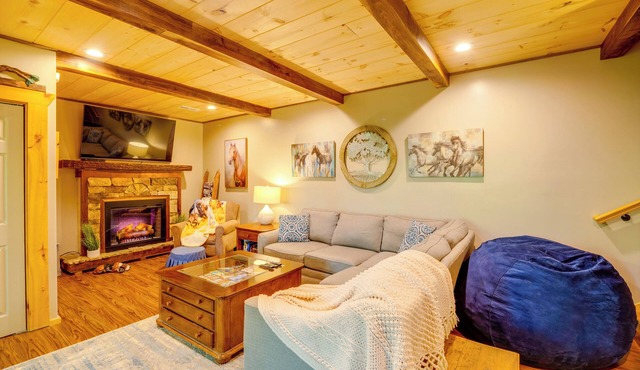 Cabin Rental Near South Holston Lake w/Hot Tub