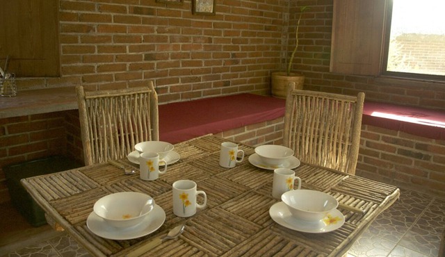 Cabin retreat a few steps from waterfall