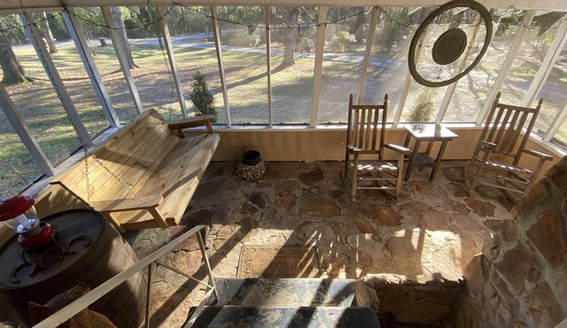 Cabin Retreat at NoccalulaFalls