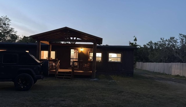 Cabin retreat minutes from parks