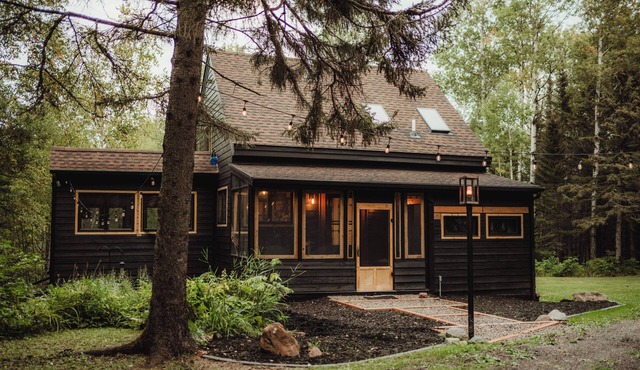 Cabin retreat nestled in the woods above Lake Superior. Close to GM AND Lutsen.