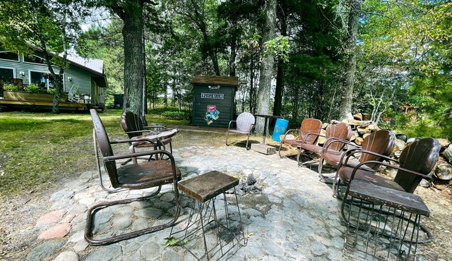 Cabin Retreat Nestled Among the Pines