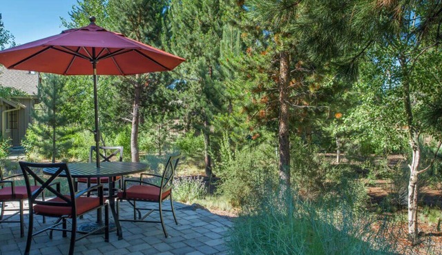 Cabin Retreat with Access to Exclusive Golf