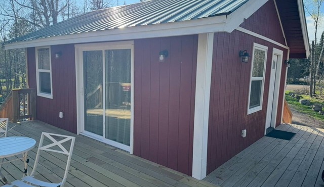 Cabin Rocky - surrounded by woods, rivers and lakes