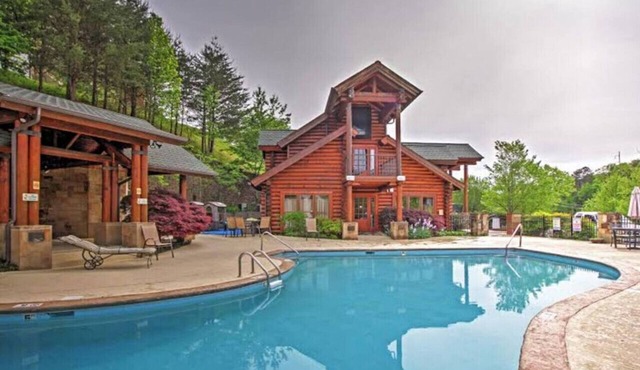 Cabin Serenity: Luxury Resort 5 min to Dollywood