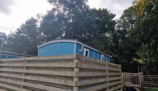 Cabin - Sleeps 2 hot tub & parking